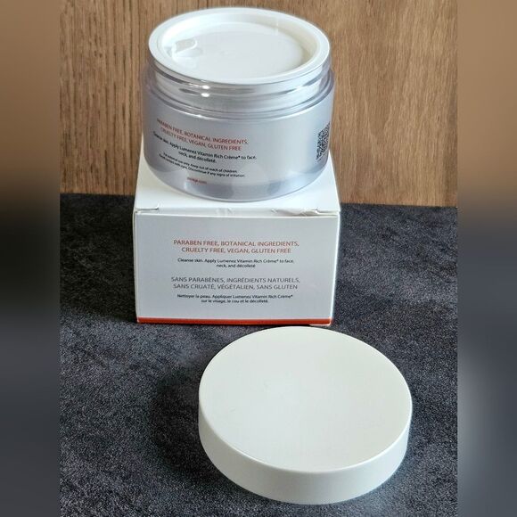 SONAGE SKINCARE Lumenez Vitamin Rich Face Creme NEW 50ML MSRP $58 - Picture 2 of 16